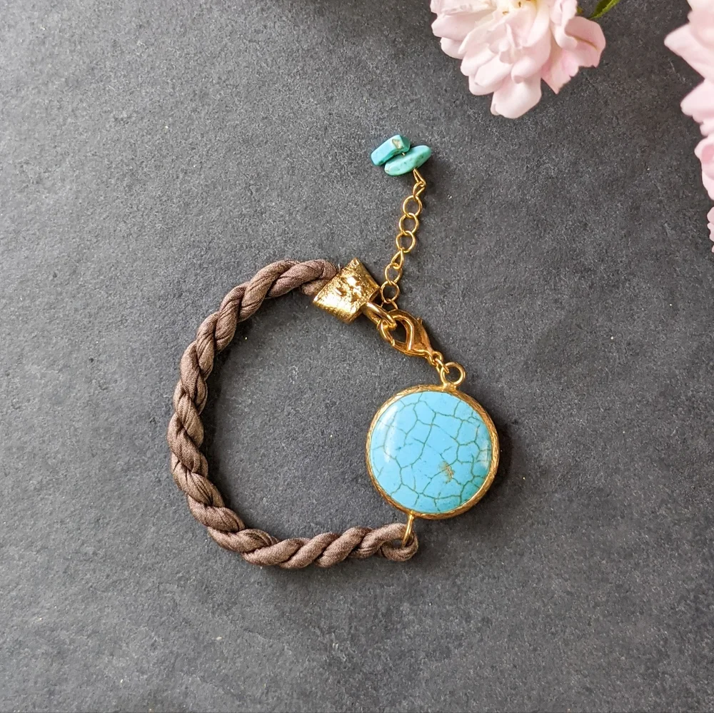 💥3 for $30💥 NWT Annahmol 18k Gold Plated Silk & Stone Bracelet
